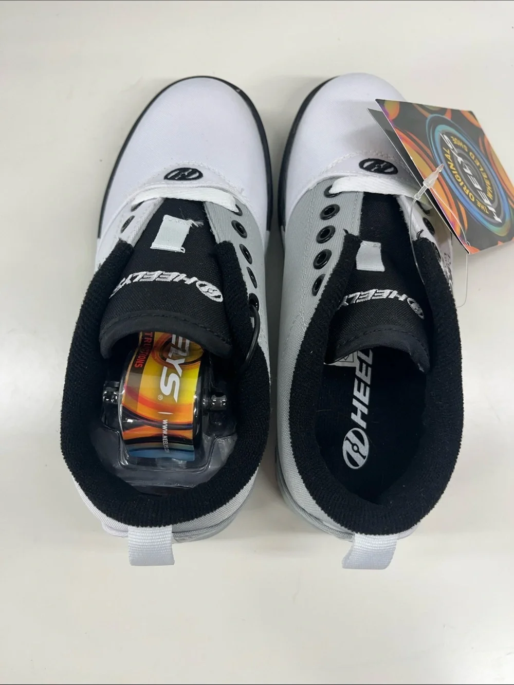 NWT Heelys Kids White Wheel Sneakers Size 2